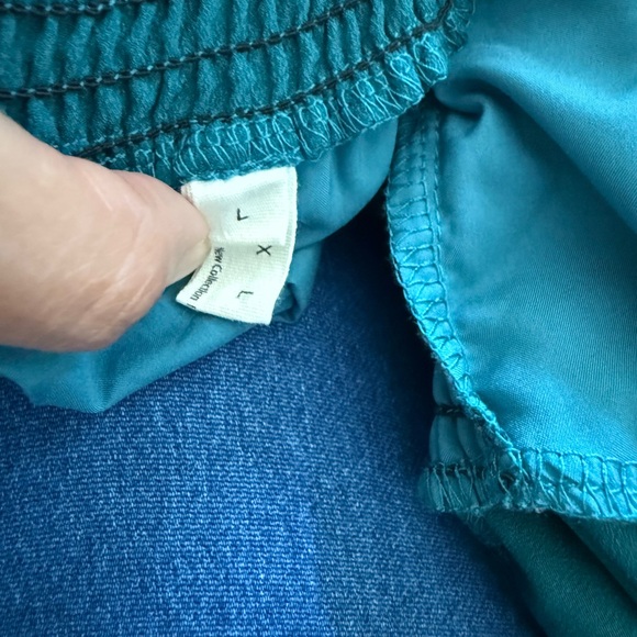 Elegant Teal Long Sleeve Dress - Picture 4 of 15